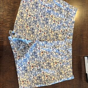Women’s floral blue hibiscus Gap Khaki short lightweight preppy Y2K -14